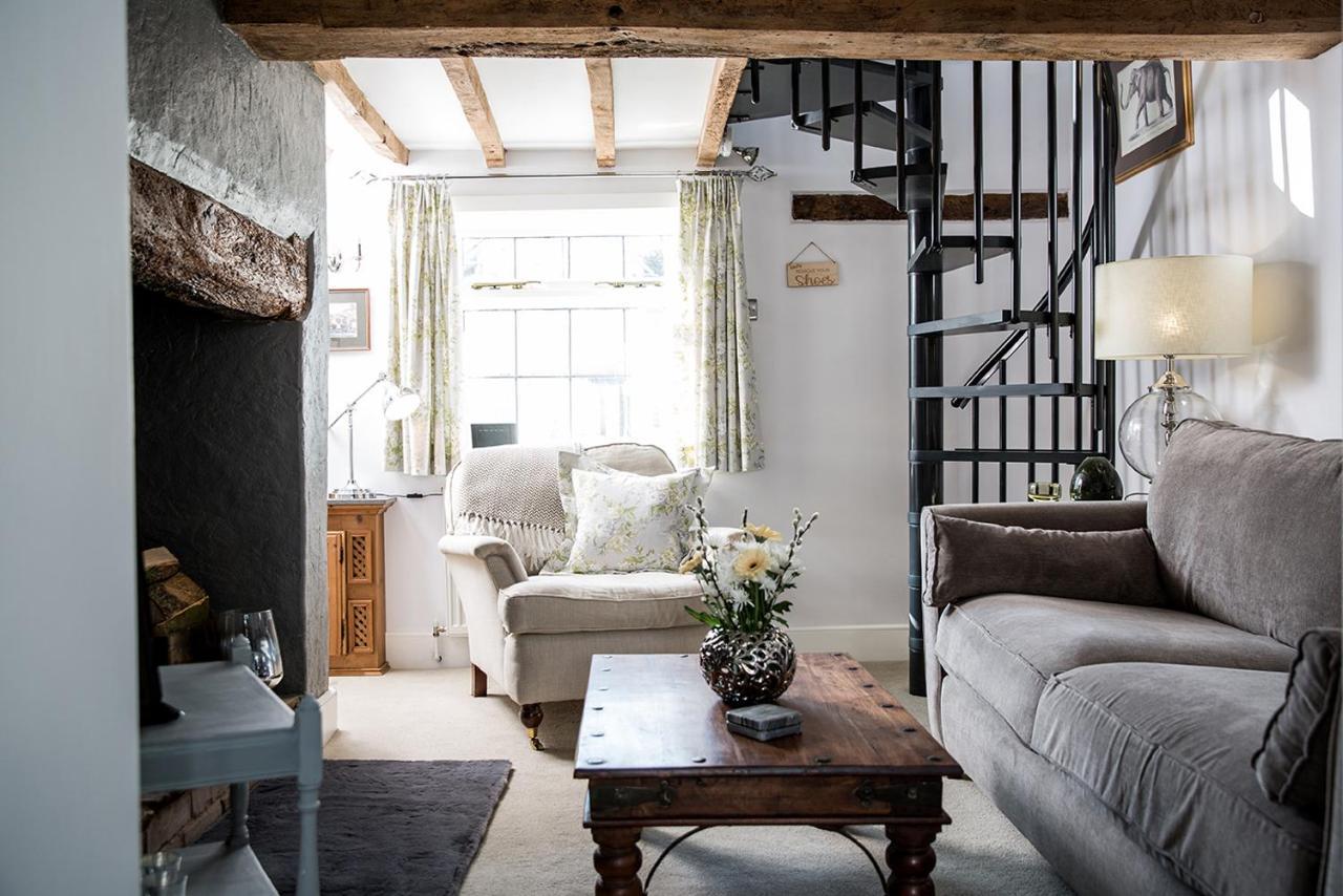 The Nook, Gretton Villa Exterior photo