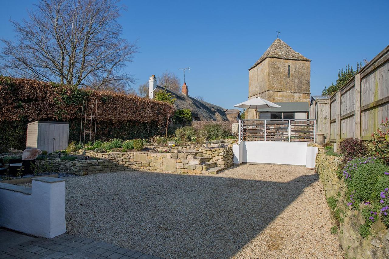 The Nook, Gretton Villa Exterior photo